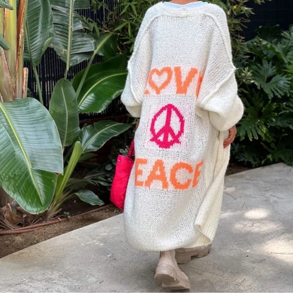 Love Peace In Winter White Big Pockets Soft Cardigan - Picture 4 of 4